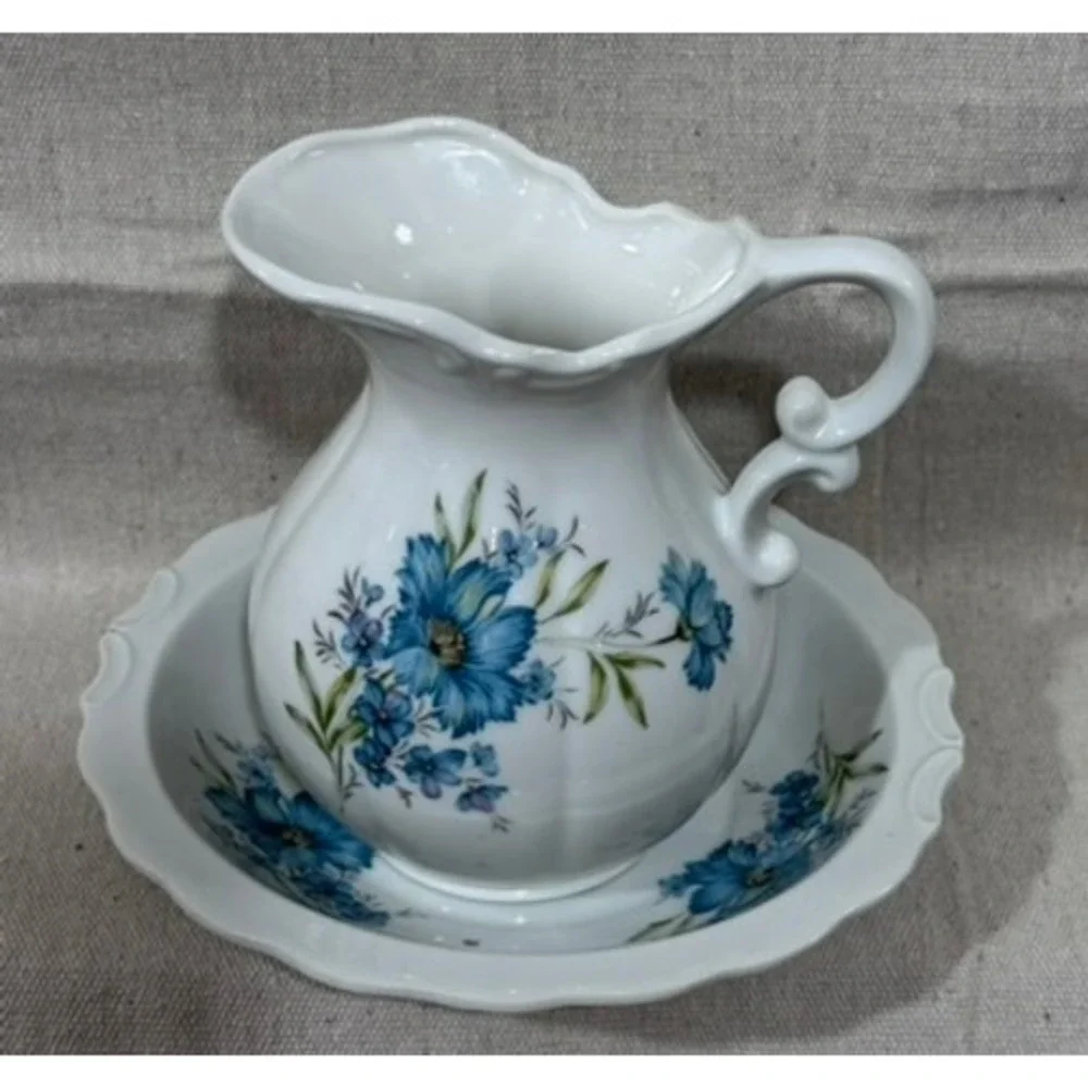 Inarco Japan Blue Floral Pitcher & Bowl Set Vintage Porcelain E-4542 White Blue